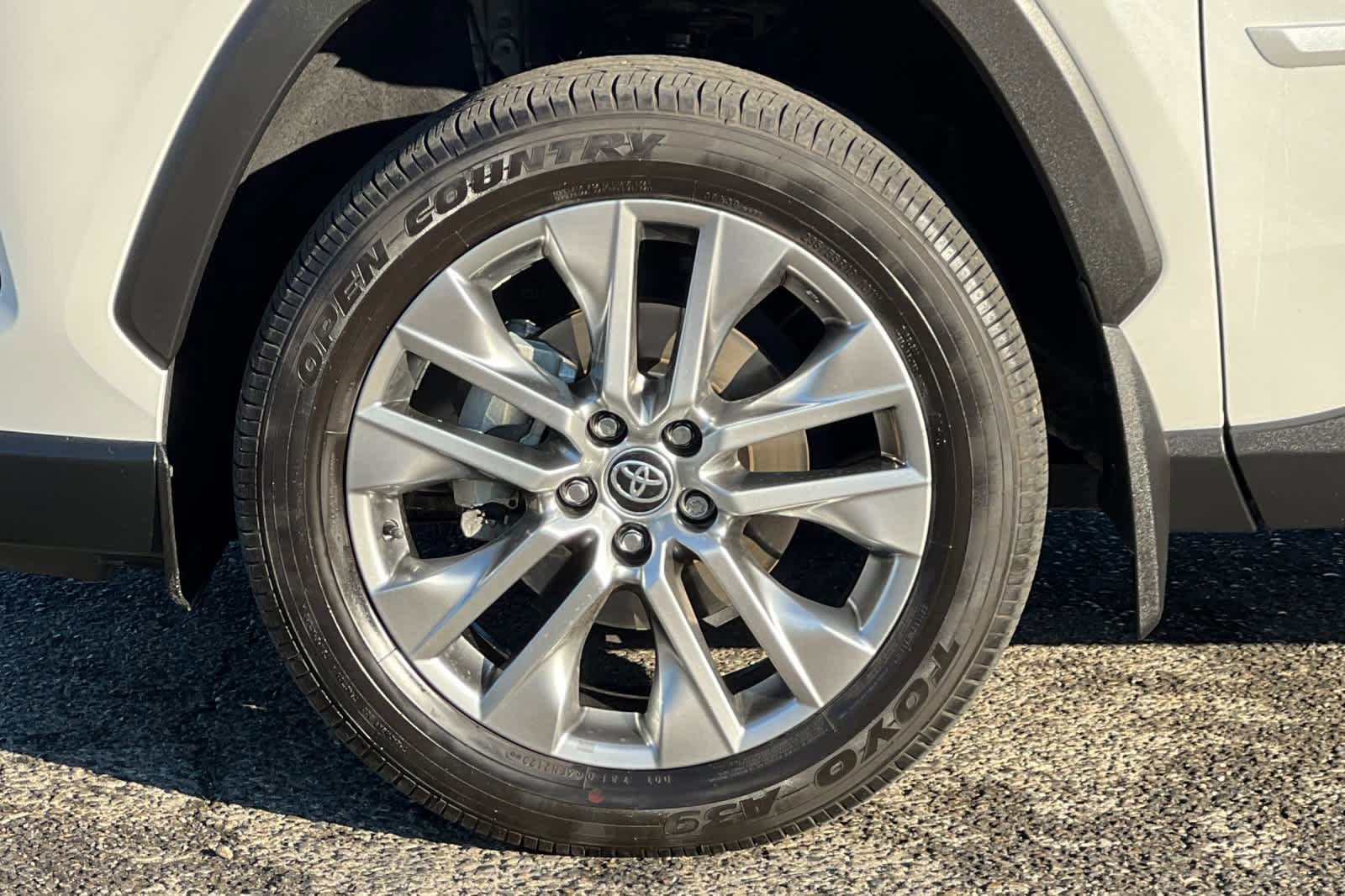 Used 2023 Toyota RAV4 XLE Premium image 26