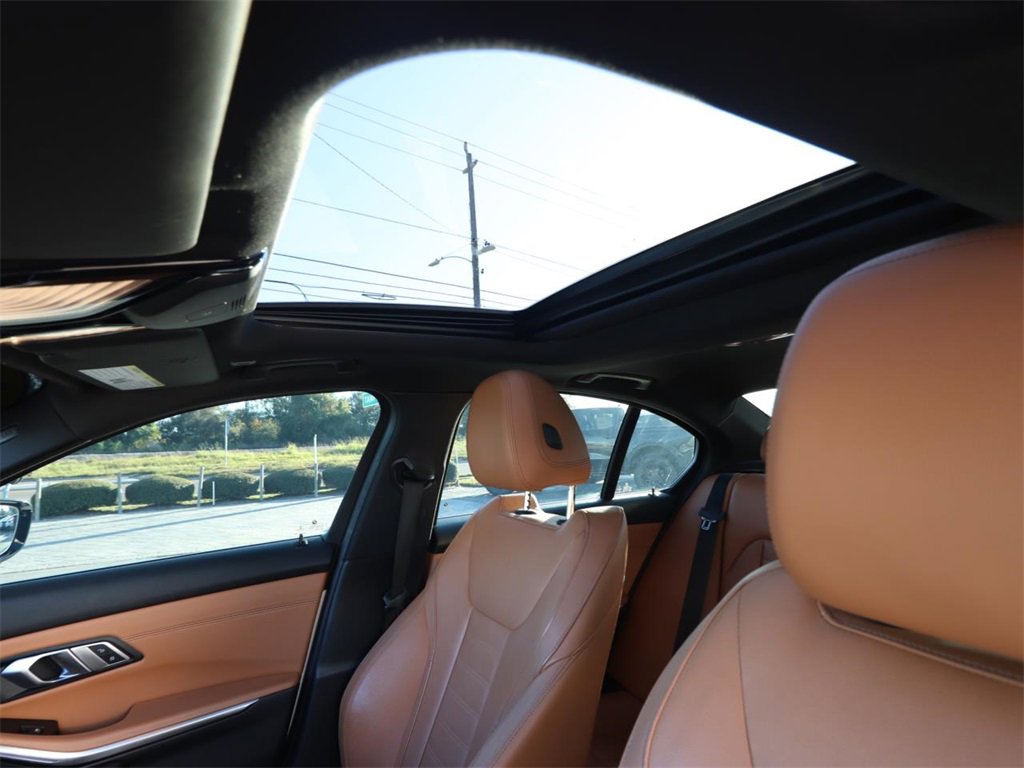 Used 2021 BMW 330i Sedan w/ Convenience Package image 4