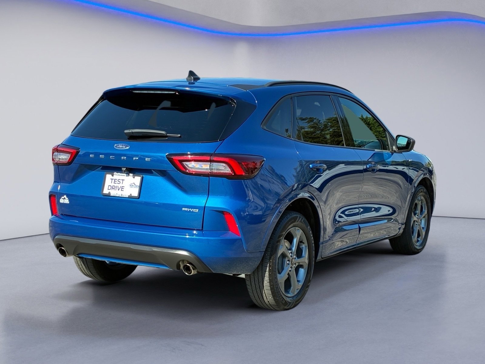 Certified 2023 Ford Escape ST-Line AWD/4WD image 3
