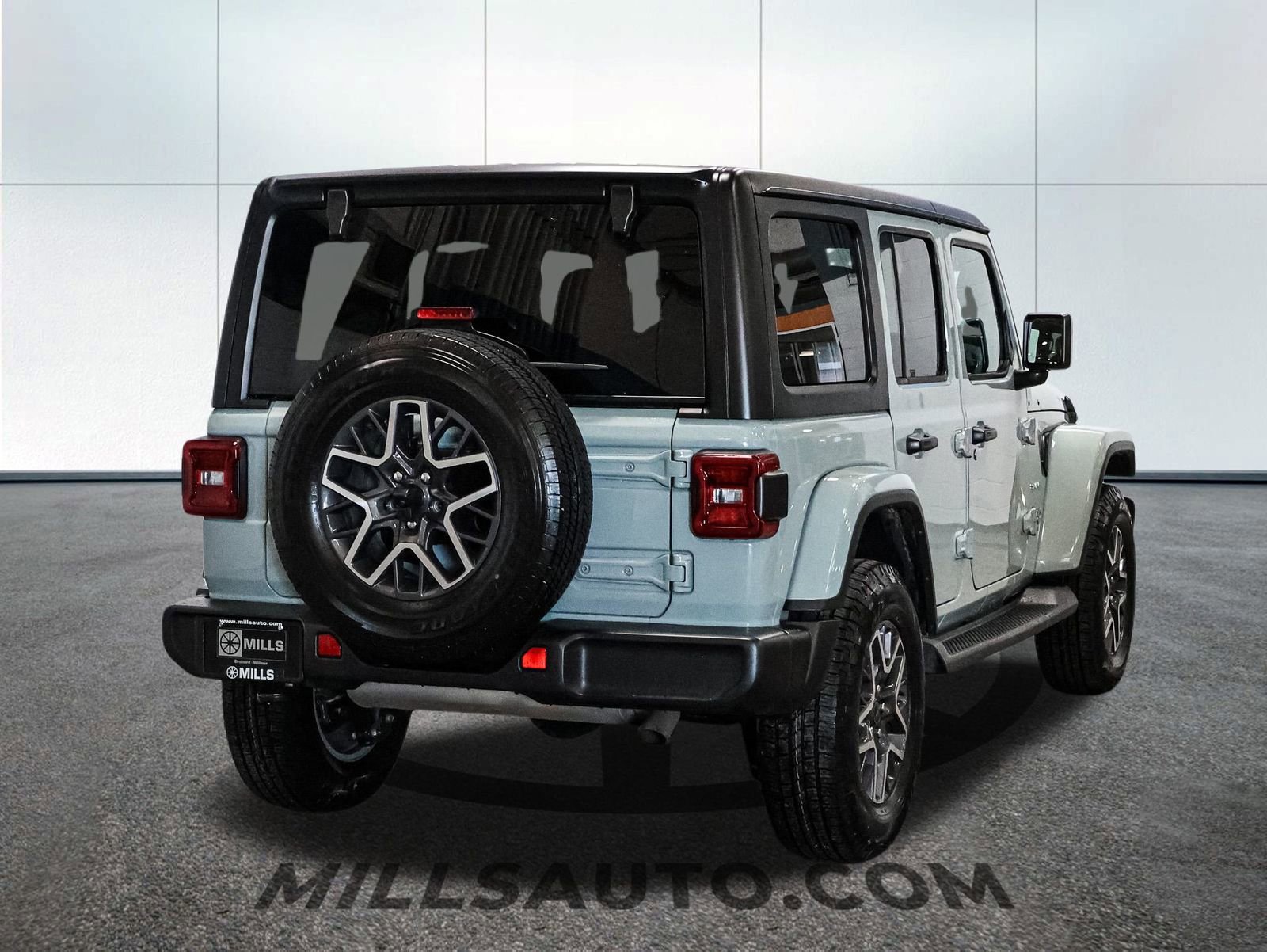 Used 2024 Jeep Wrangler Sahara image 5