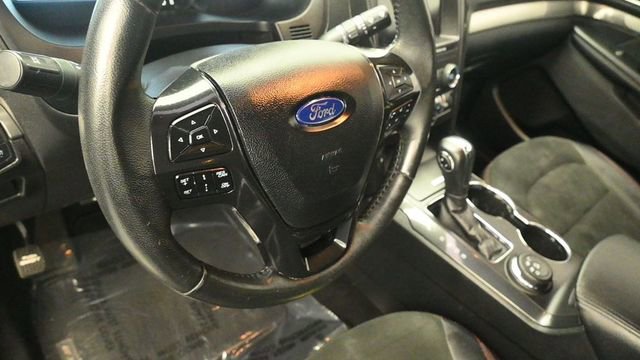 Certified 2019 Ford Explorer XLT w/ Equipment Group 202A AWD/4WD image 16