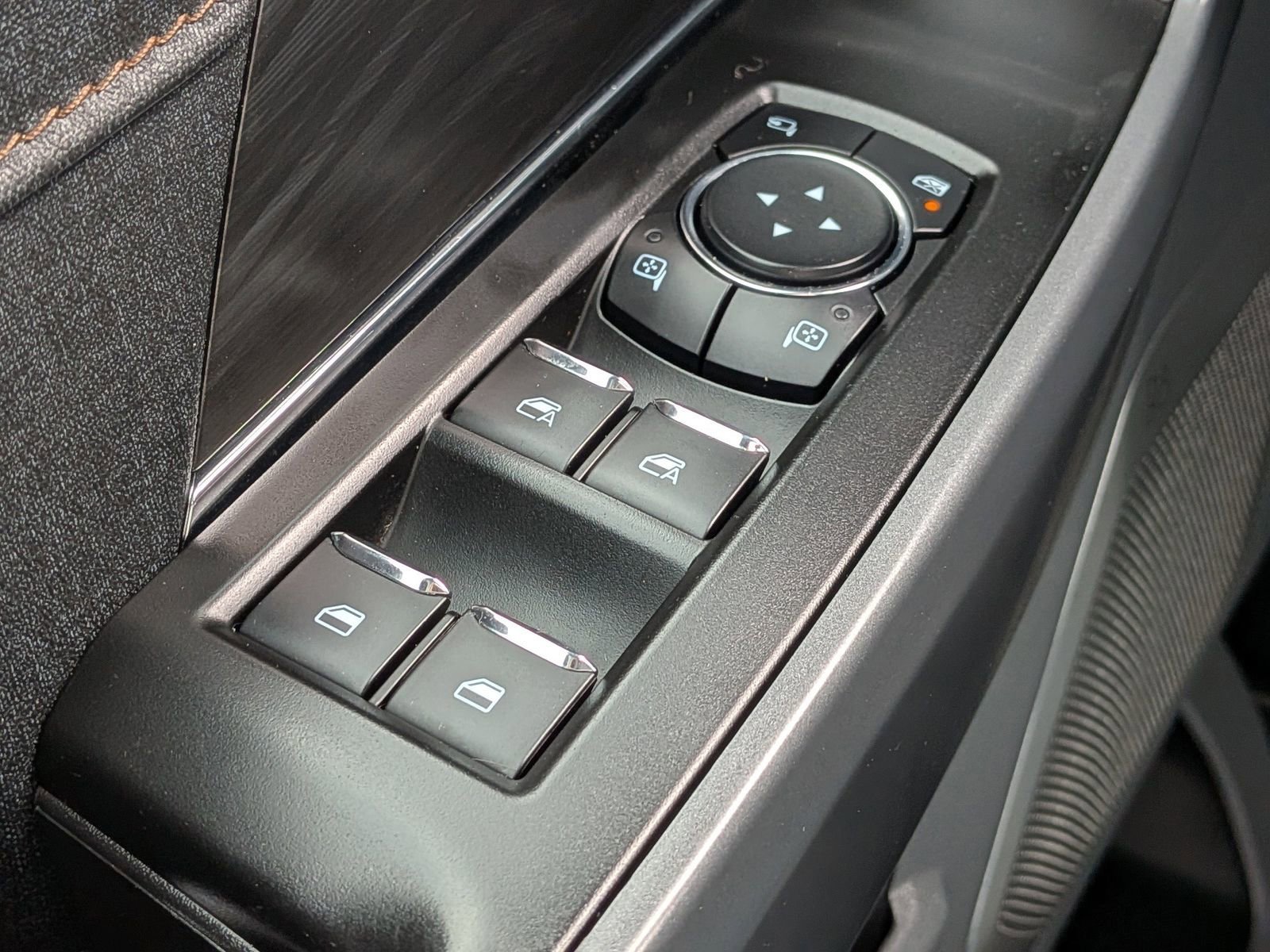 Certified 2024 Ford F150 Lariat w/ Equipment Group 502A High image 27