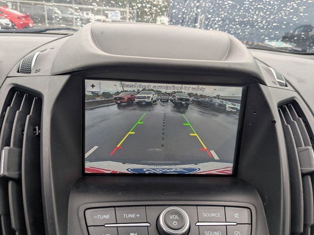 Certified 2019 Ford Escape SE image 19