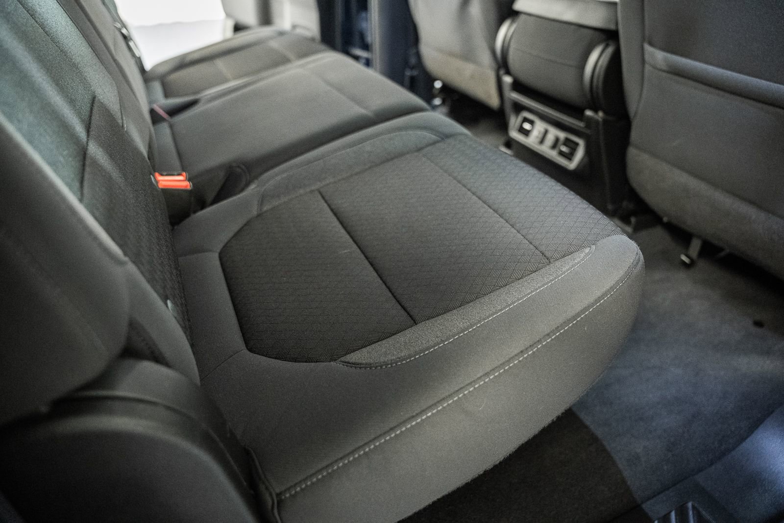 Used 2020 Chevrolet Silverado 1500 LT w/ All-Star Edition image 32