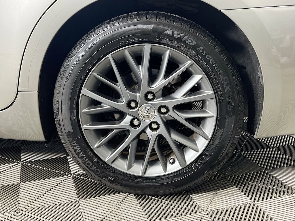 Used 2018 Lexus ES 350 350 w/ Navigation System Package image 37