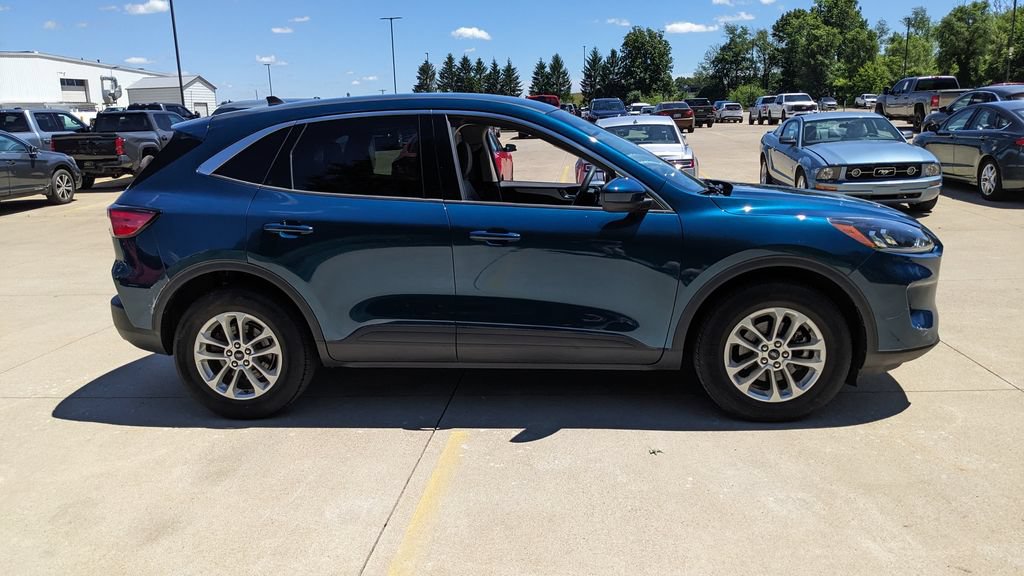 Certified 2020 Ford Escape SE AWD/4WD image 2