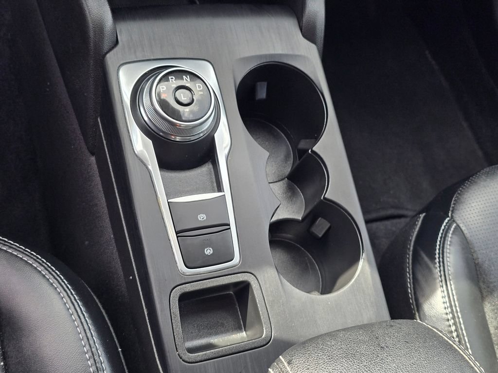 Certified 2025 Ford Escape Platinum AWD/4WD image 24