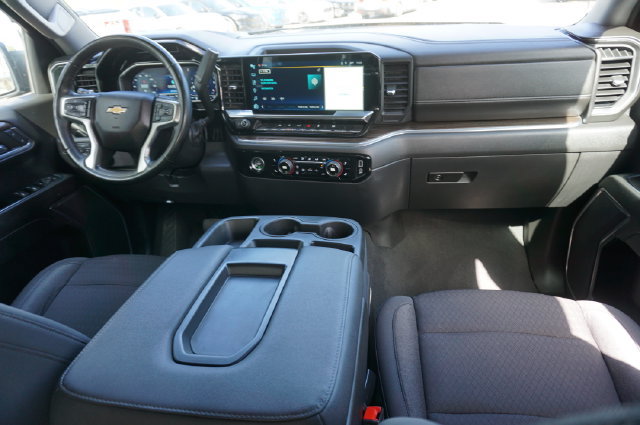 Used 2024 Chevrolet Silverado 1500 LT AWD/4WD image 6