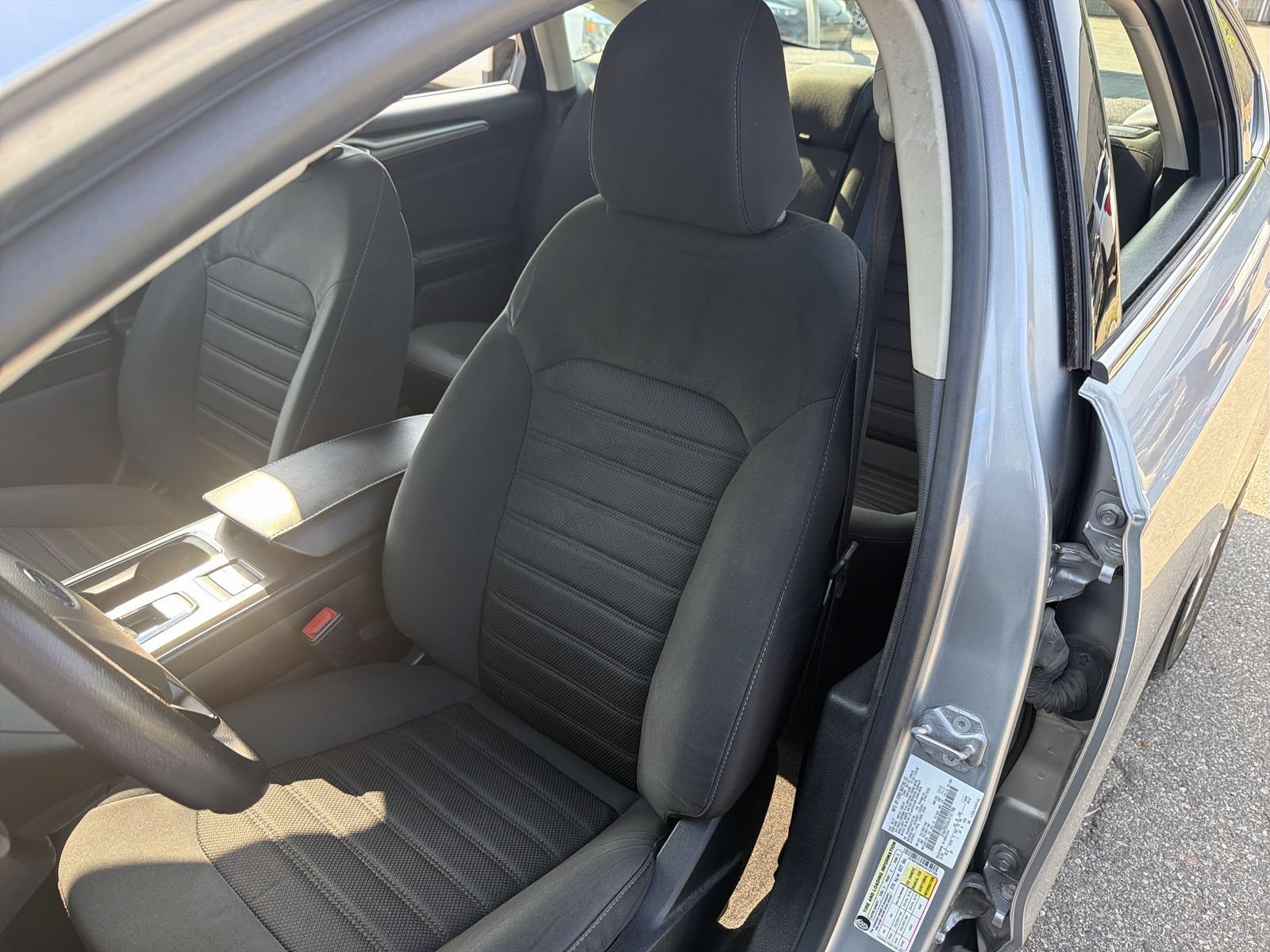 Certified 2020 Ford Fusion SE FWD image 15