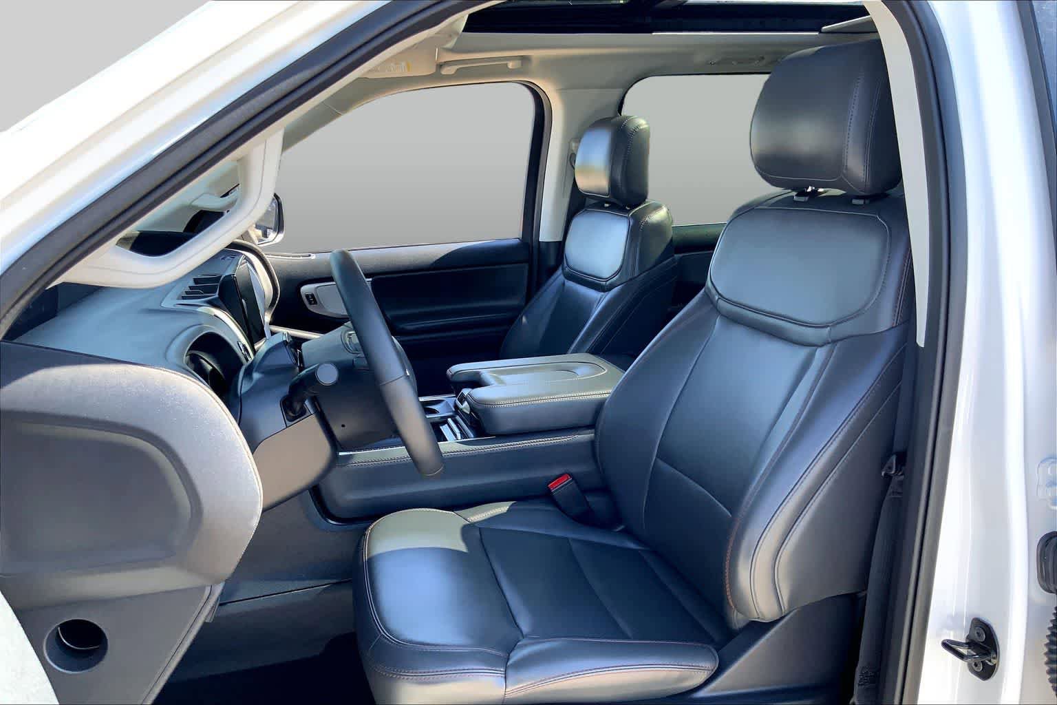 Certified 2025 Ford Expedition Max Active AWD/4WD image 8