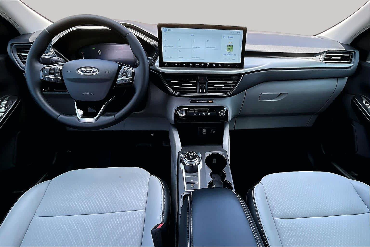 Certified 2025 Ford Escape SE FWD image 31