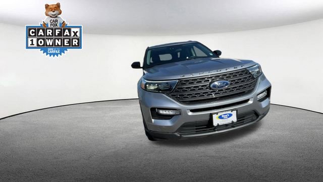 Certified 2023 Ford Explorer XLT w/ Equipment Group 202A AWD/4WD image 3