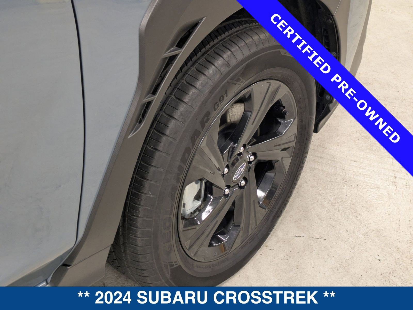 Used 2024 Subaru Crosstrek 2.0i w/ Crosstrek Mirror Package image 12