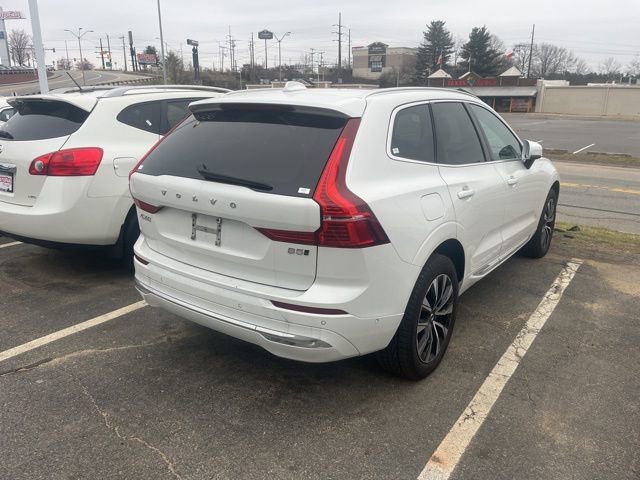 Used 2023 Volvo XC60 B5 Plus AWD/4WD image 3