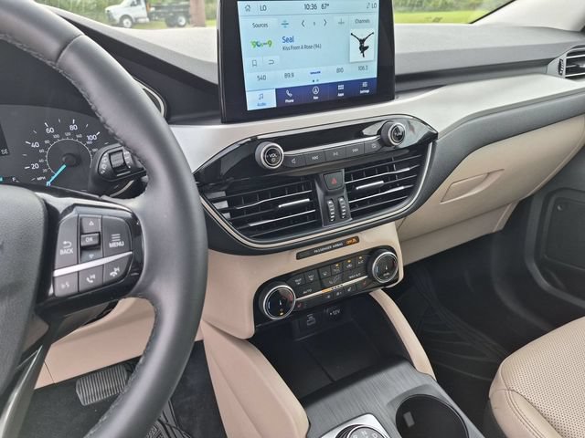 Certified 2022 Ford Escape SEL AWD/4WD image 23