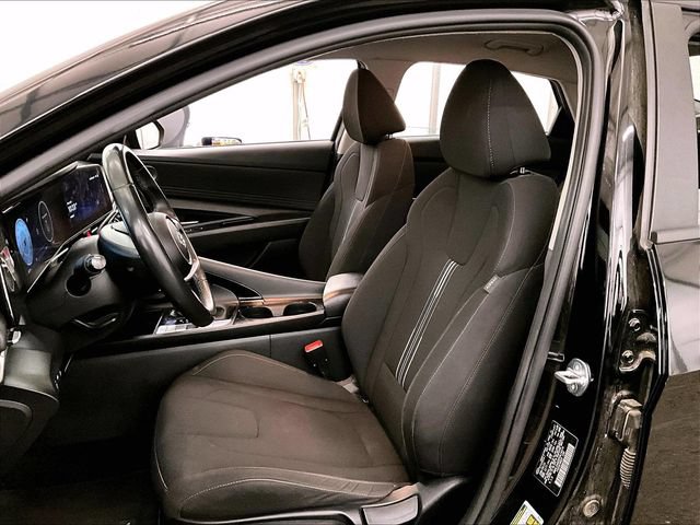 Used 2023 Hyundai Elantra SEL w/ Convenience Package FWD image 24