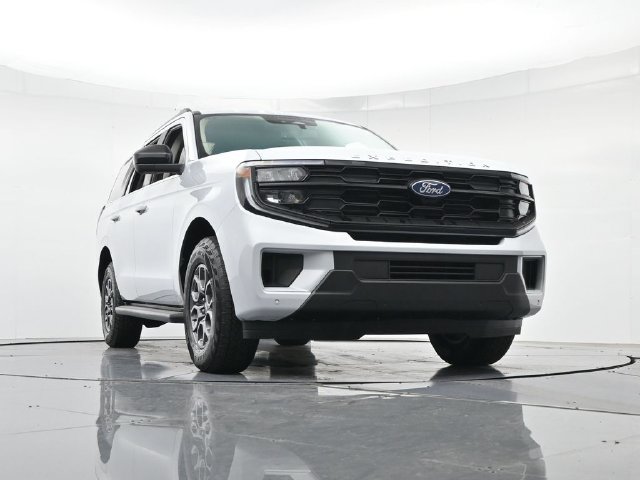Certified 2025 Ford Expedition Active RWD image 38