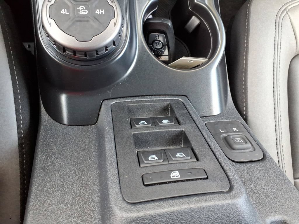 Certified 2024 Ford Bronco Black Diamond AWD/4WD image 25