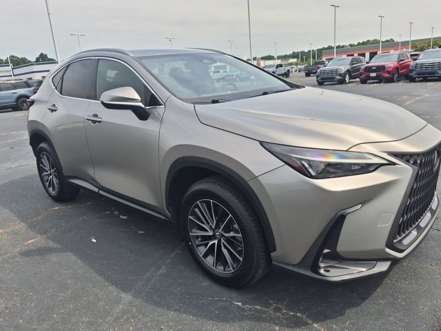 Used 2024 Lexus NX 250 FWD w/ Towing Package (2000 Lbs)