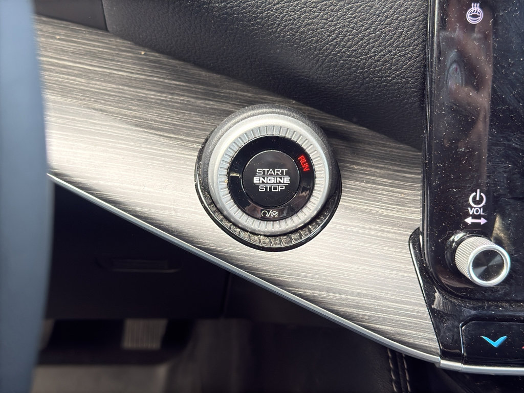 Used 2024 Jeep Wagoneer L Series II w/ Flexible Seating Group image 15