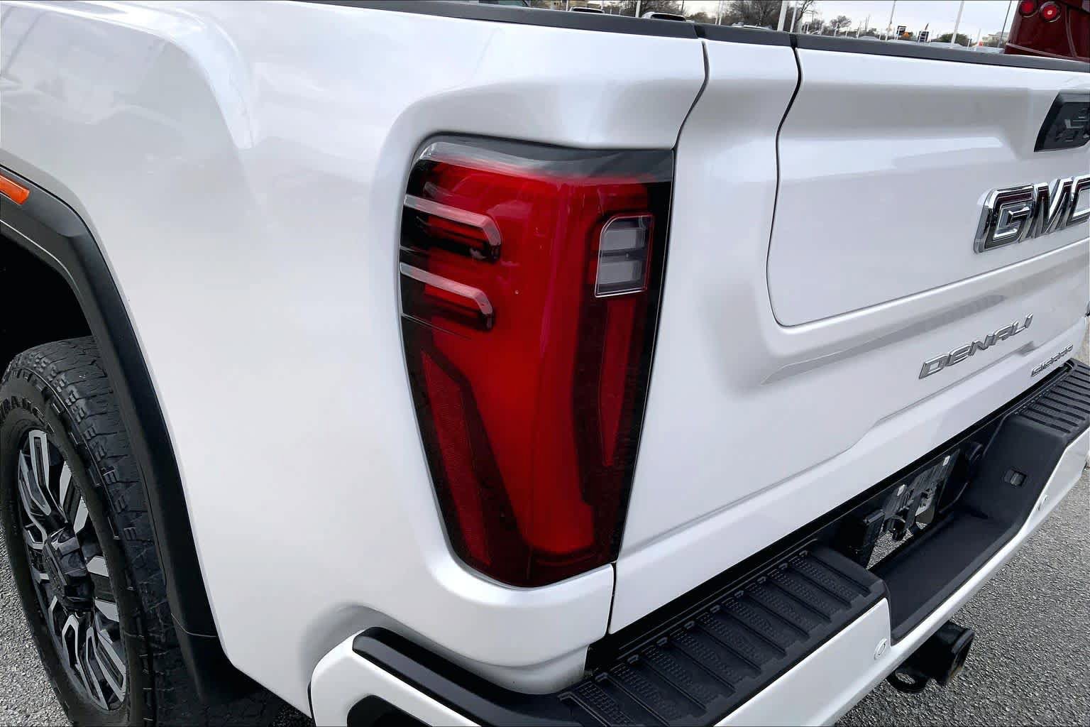 Used 2025 GMC Sierra 2500 Denali Ultimate AWD/4WD image 26