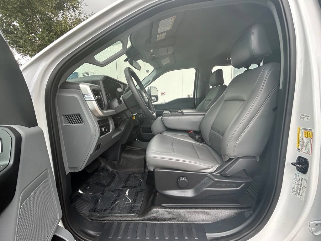 Certified 2025 Ford F450 XL AWD/4WD image 11