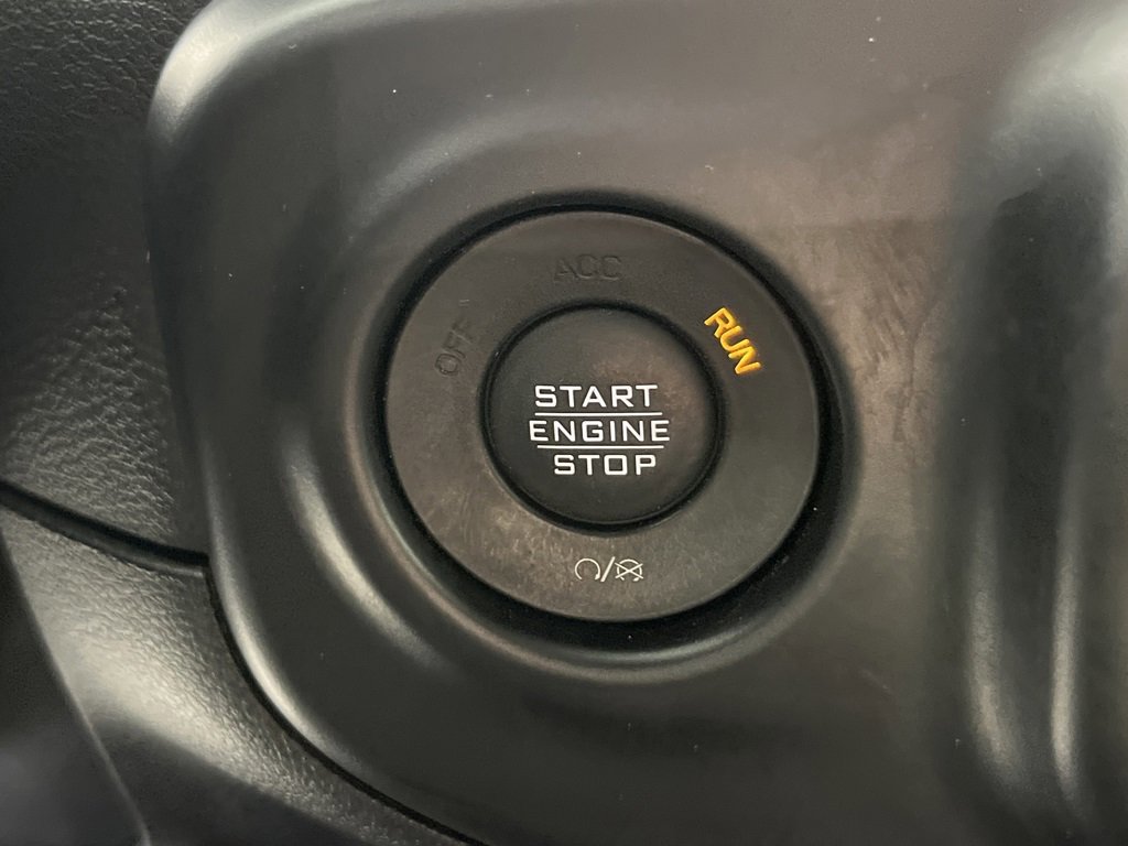 Used 2020 Jeep Wrangler Unlimited Sahara image 25