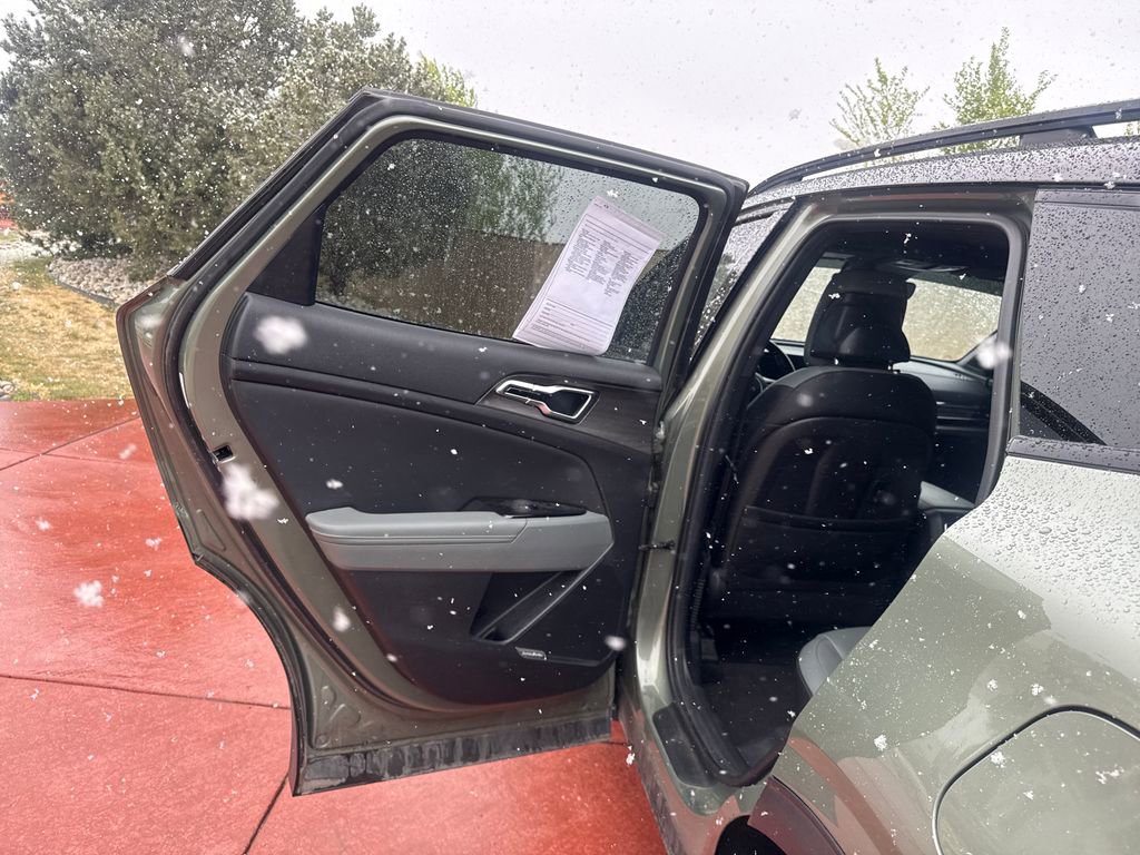 Used 2023 Kia Sportage X-Pro AWD/4WD image 16