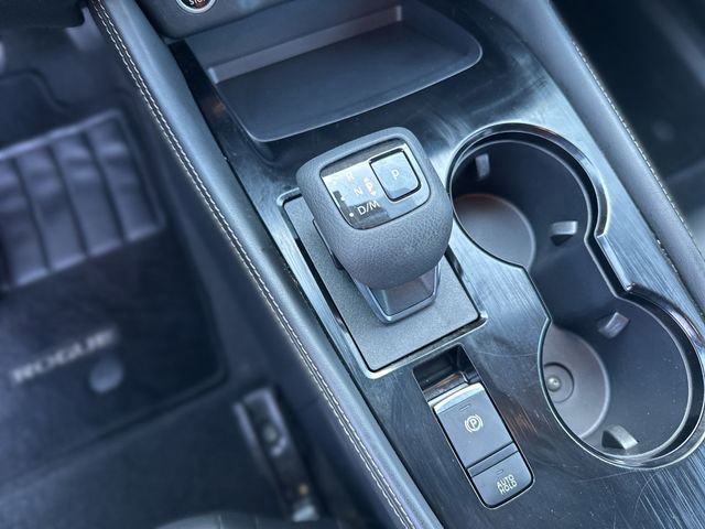 Used 2023 Nissan Rogue SL w/ SL Premium Package image 21