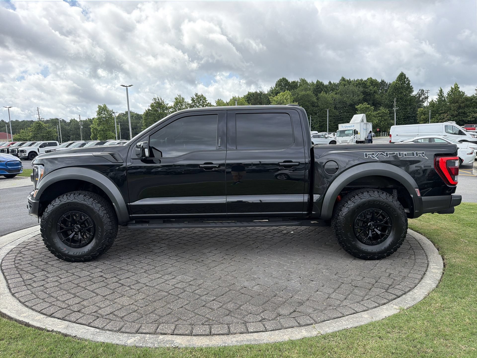 Certified 2023 Ford F150 Raptor w/ Raptor 37 Performance Package AWD/4WD image 30