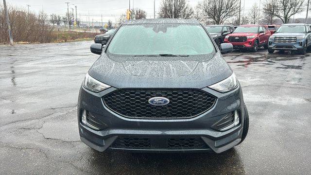 Certified 2023 Ford Edge ST-Line image 9
