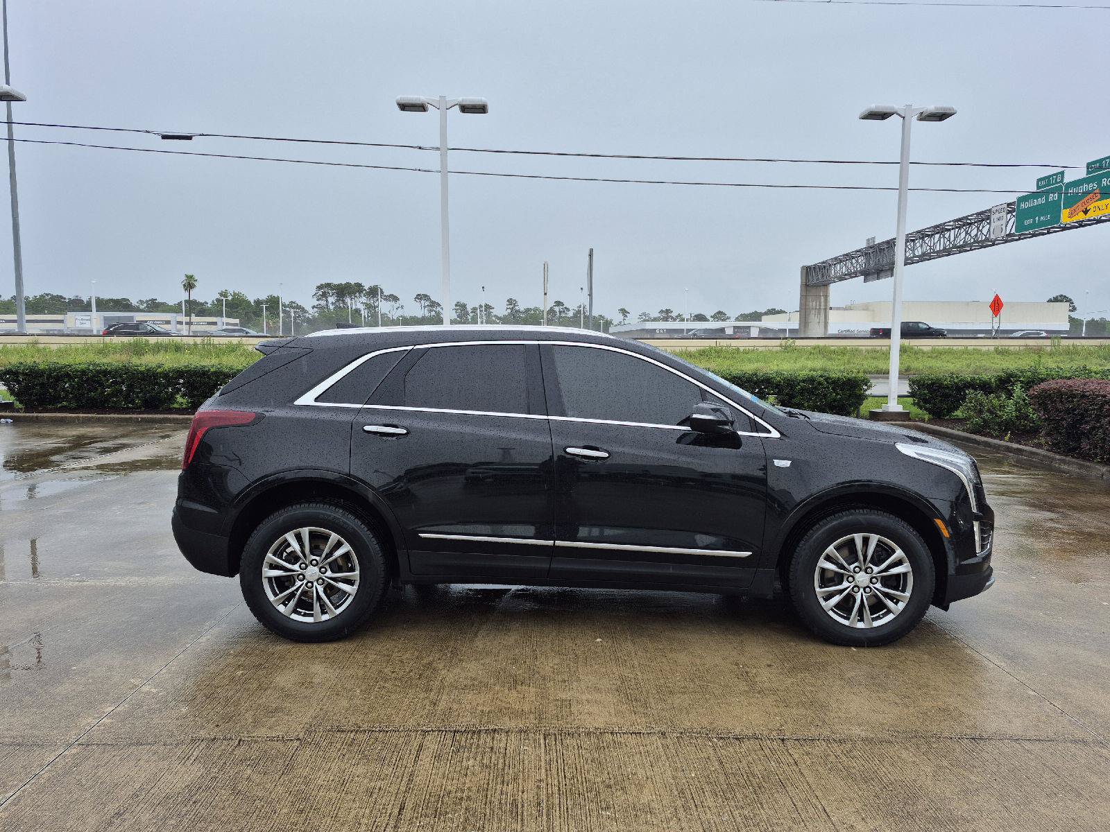 Used 2021 Cadillac XT5 Premium Luxury w/ LPO, Floor Liner Package FWD image 15