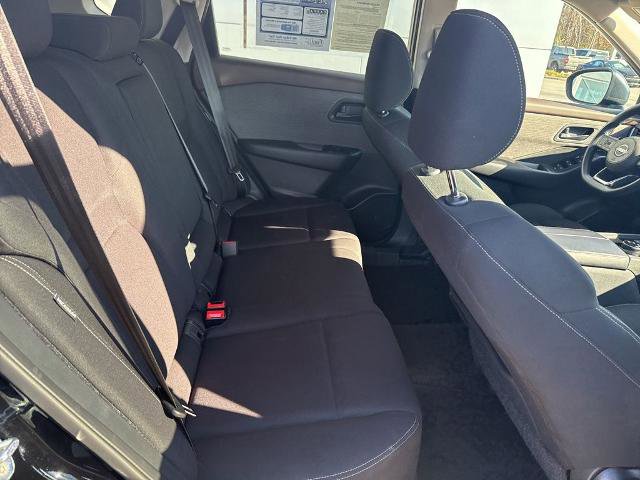 Used 2023 Nissan Rogue S image 25