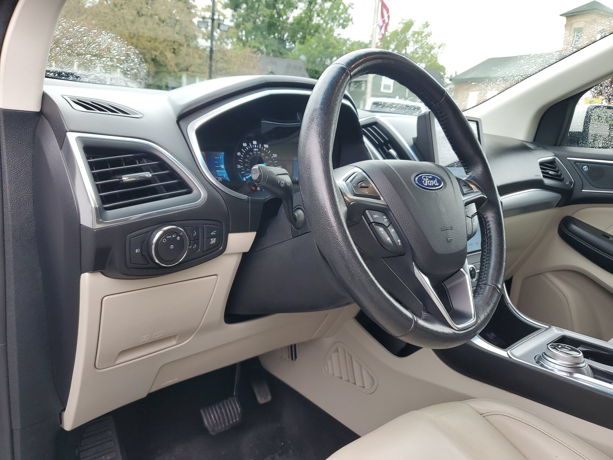 Certified 2021 Ford Edge Titanium AWD/4WD image 17