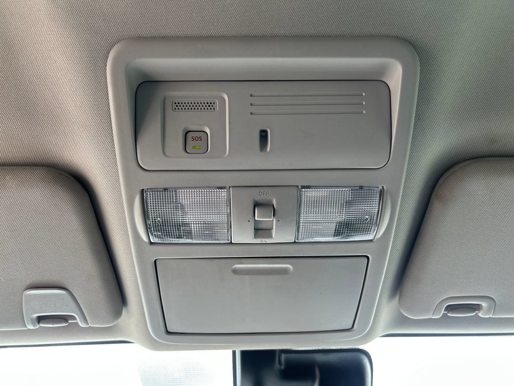 Used 2020 Nissan Titan SV w/ Accessory Utility Package RWD image 19