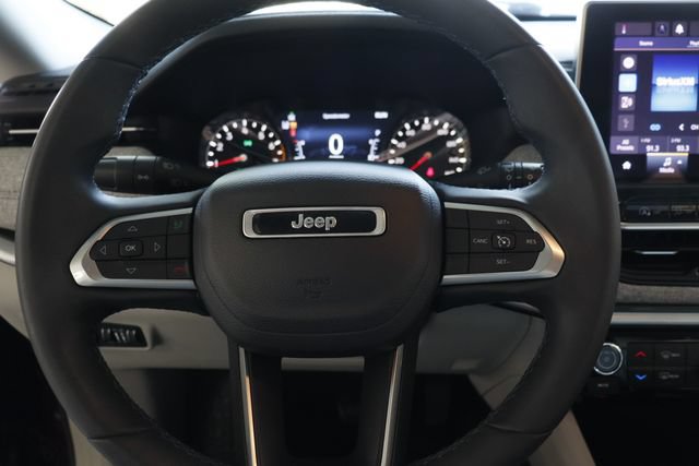 Used 2022 Jeep Compass Latitude FWD image 13