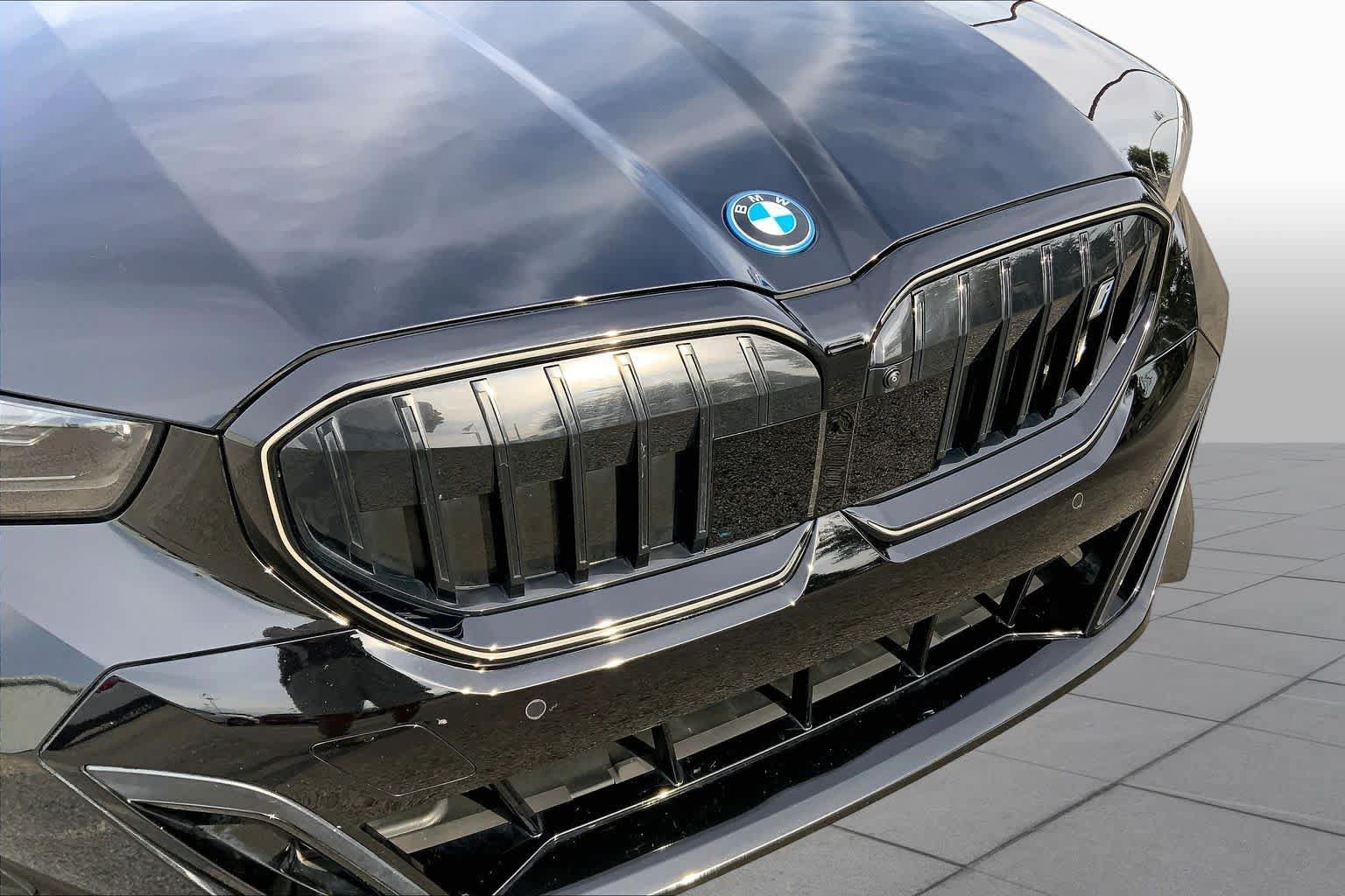 Used 2026 BMW i5 eDrive40 w/ M Sport Package AWD/4WD image 28