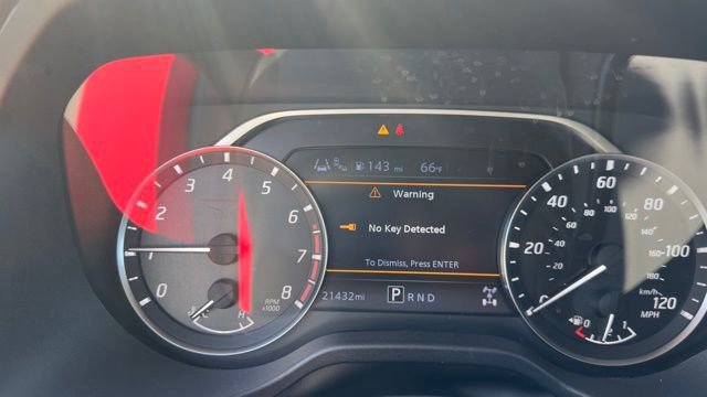 Used 2023 Nissan Titan SV image 16