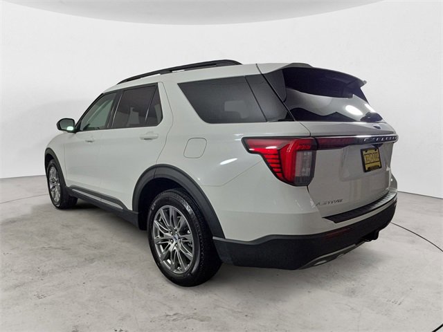 Certified 2025 Ford Explorer Active w/ Active Comfort Package image 5