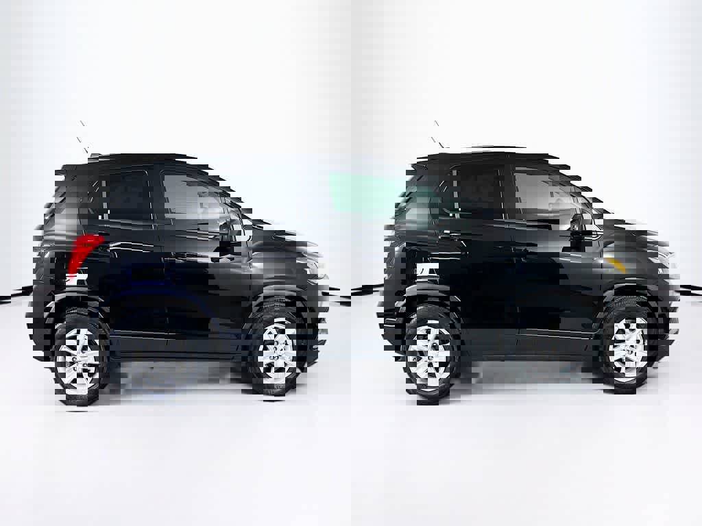 Used 2020 Chevrolet Trax LS w/ Tint and Cruise Package image 6