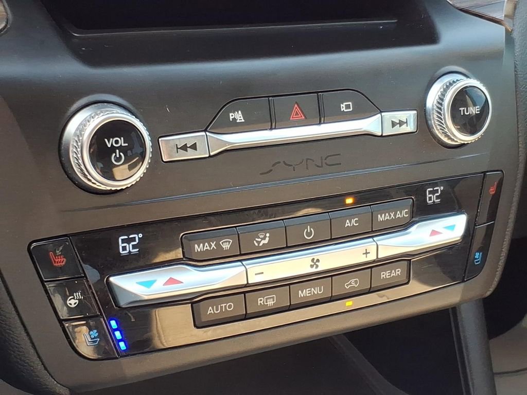 Certified 2020 Ford Explorer Limited RWD image 22