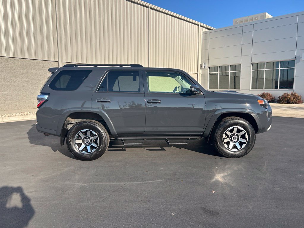 Used 2024 Toyota 4Runner TRD Off-Road Premium w/ Off Road Premium Plus Package AWD/4WD image 5