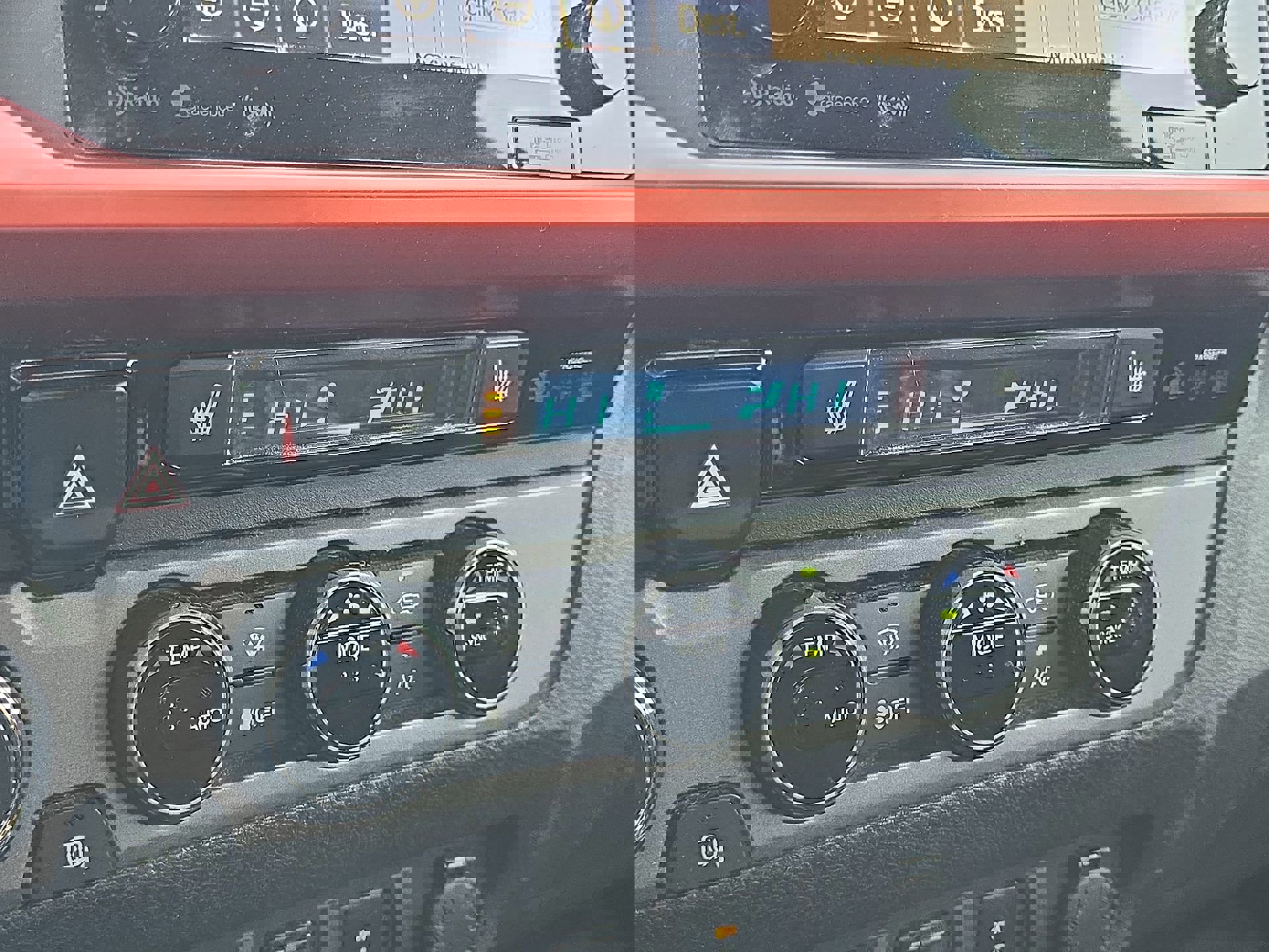 Used 2017 Toyota Tacoma TRD Off-Road w/ Premium & Technology Package image 17