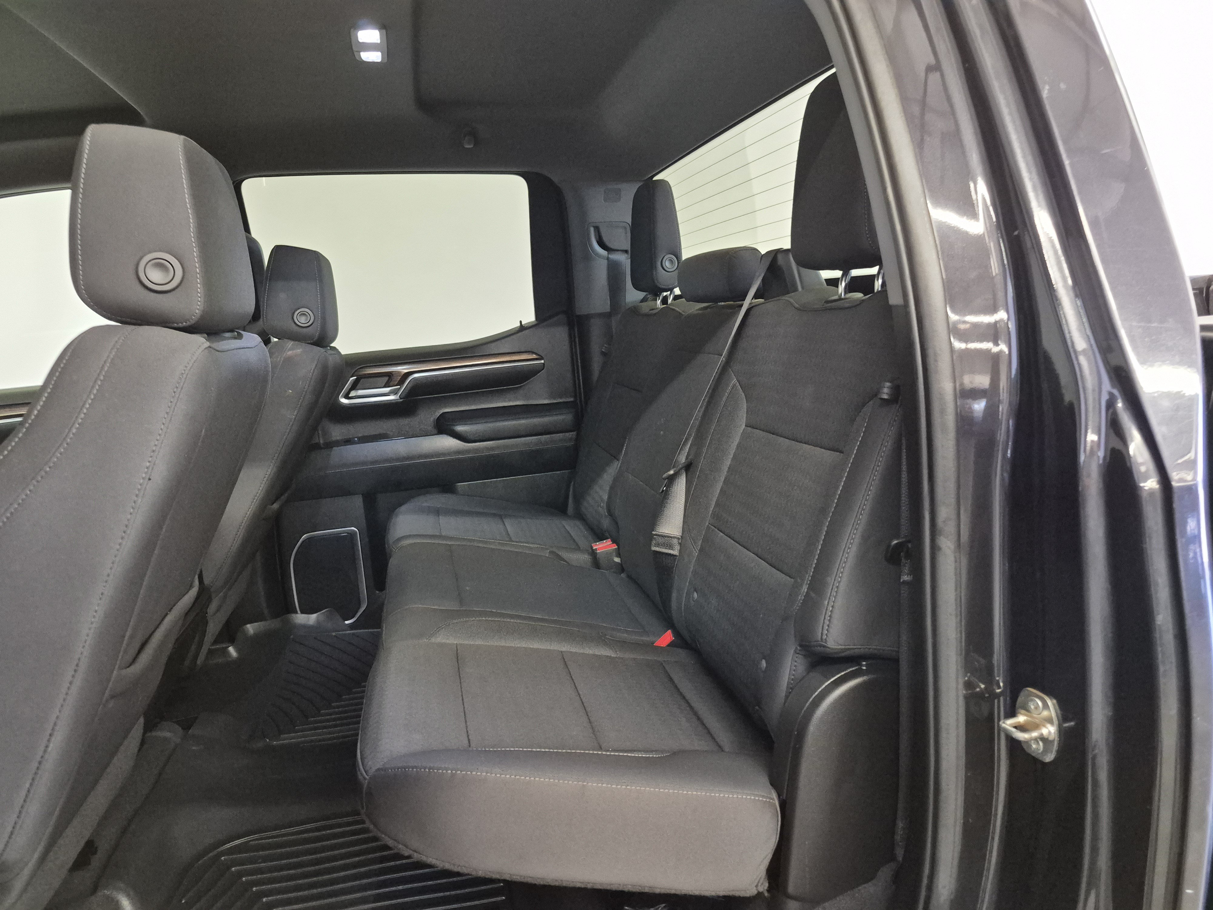 Used 2022 Chevrolet Silverado 1500 LT w/ LPO, Dark Essentials Package AWD/4WD image 17