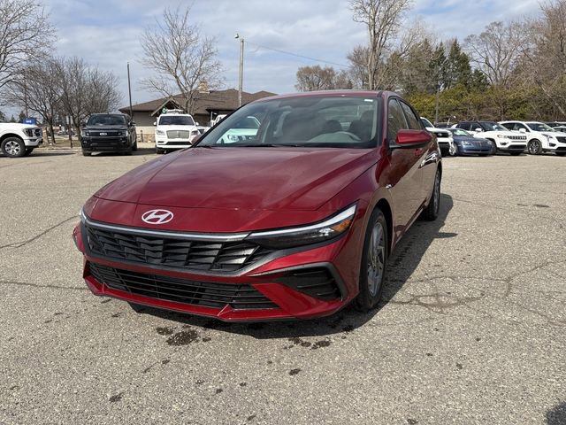 Used 2024 Hyundai Elantra SEL image 16