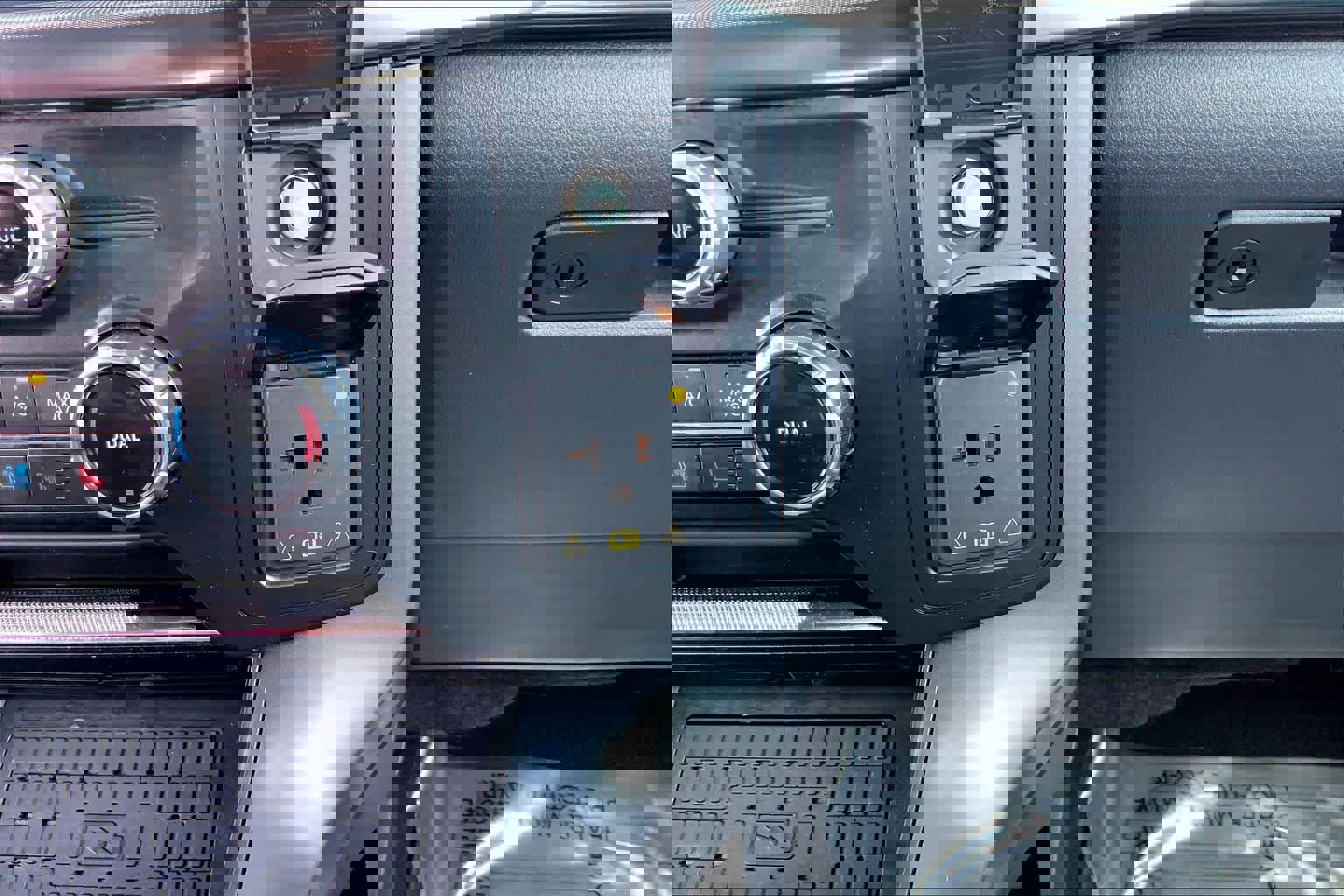 Certified 2024 Ford F150 Lariat w/ Equipment Group 502A High image 32