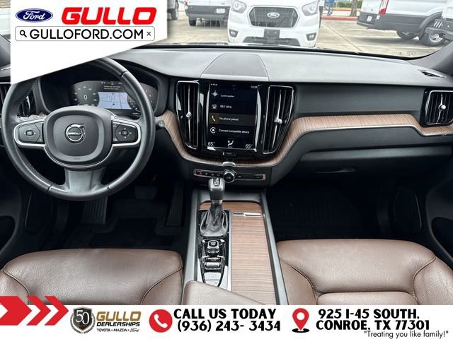 Used 2021 Volvo XC60 T5 Momentum w/ Advanced Package FWD image 11