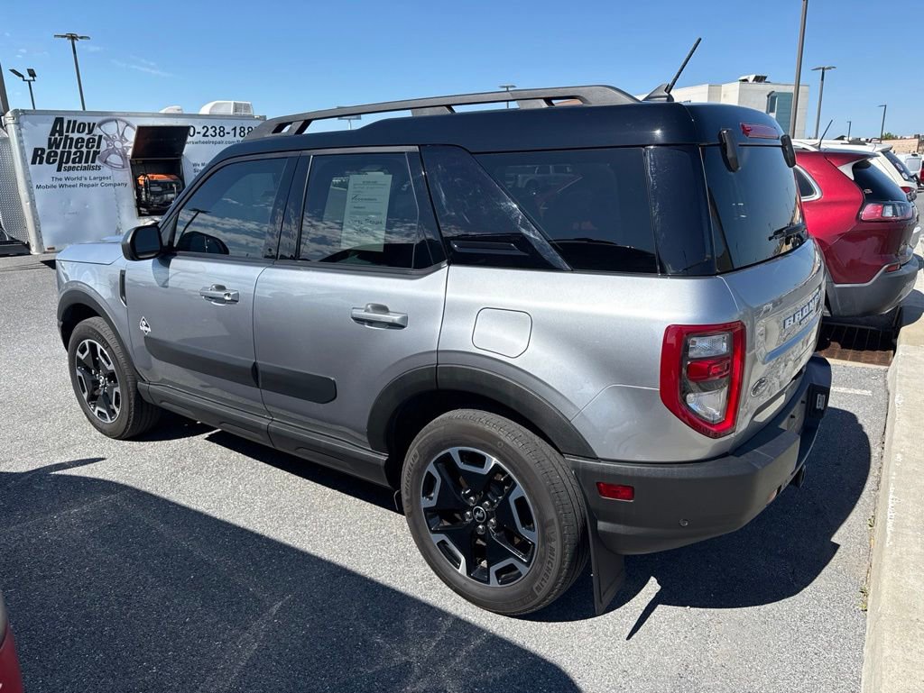 Certified 2023 Ford Bronco Sport Outer Banks w/ Tech Package AWD/4WD image 3