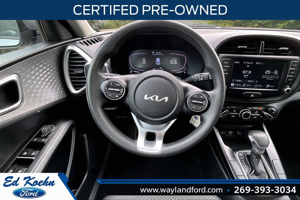 Used 2023 Kia Soul LX w/ Option Group 015 FWD image 5