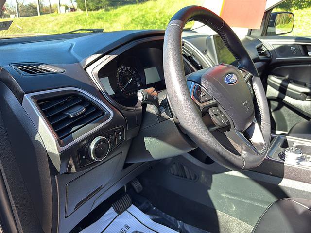 Certified 2024 Ford Edge SEL w/ Convenience Package AWD/4WD image 13